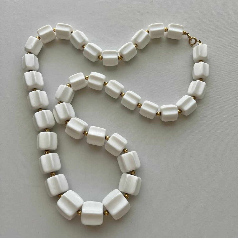 Chunky Retro Vintage White Lucite Gold Tone Beaded Costume 80s Necklace